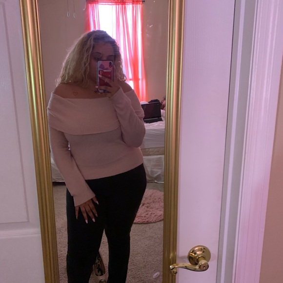 Forever 21 sweater - Picture 2 of 6